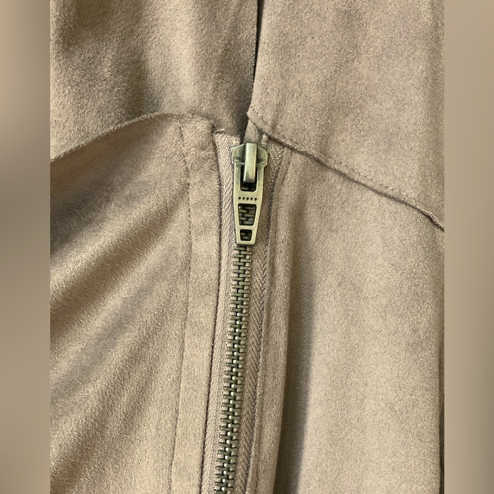 Blank NYC Faux Suede Drape Front Jacket Small - Picture 9 of 9